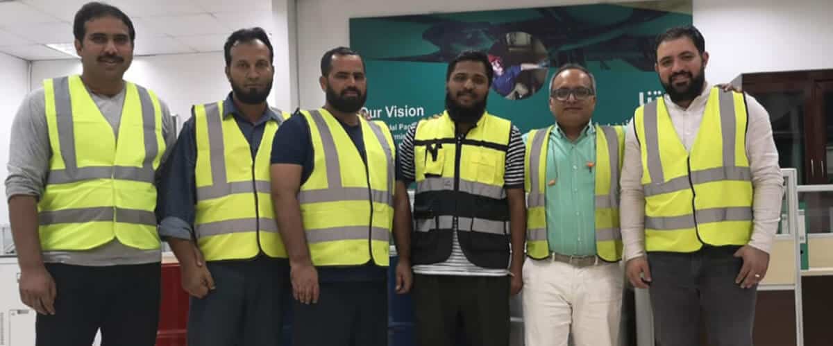 КОМАНДА ЕР-РІЯДУ ВІДПОВІДАЄ