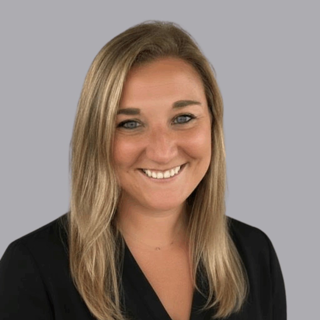 KellyWilkin Headshot